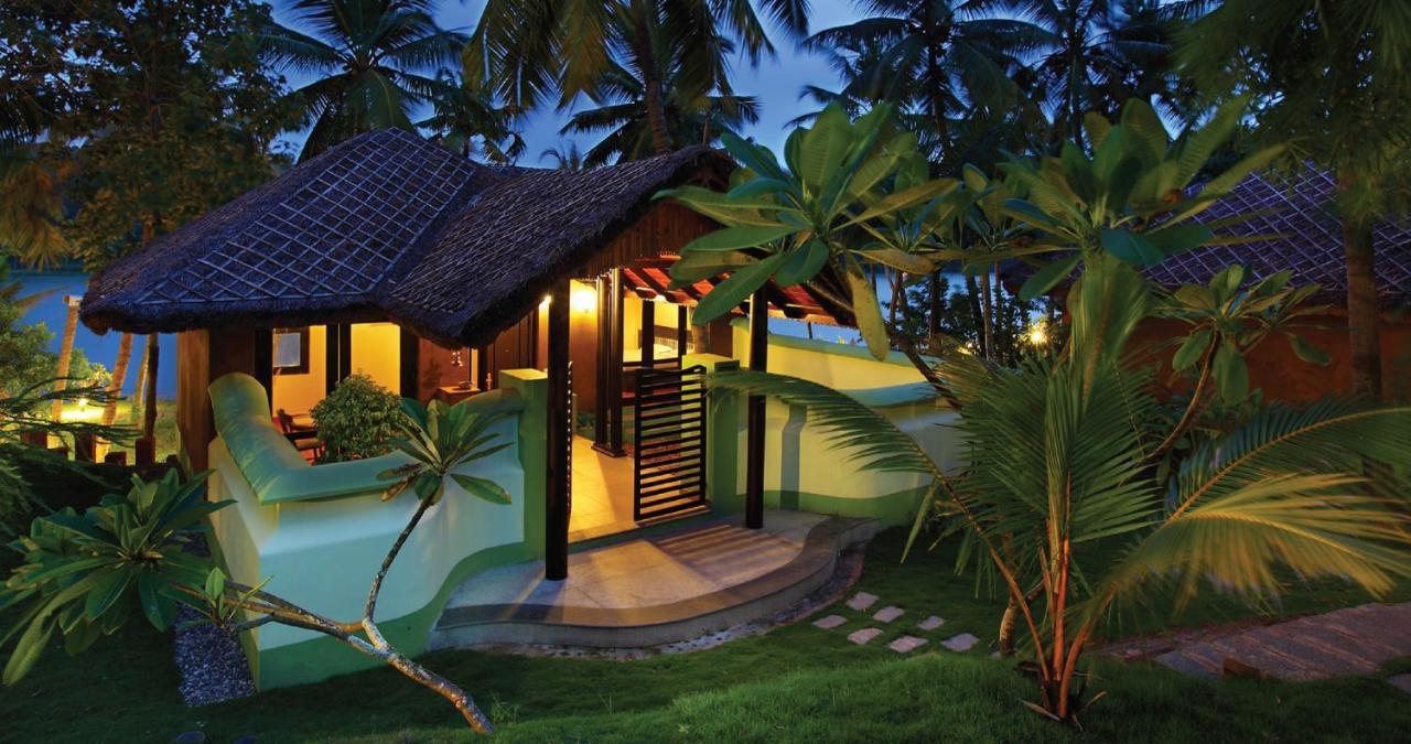 Fragrant Nature Backwater Resort & Ayurveda Spa Kollam Esterno foto