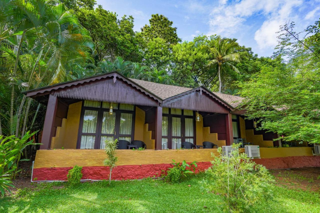 Fragrant Nature Backwater Resort & Ayurveda Spa Kollam Esterno foto
