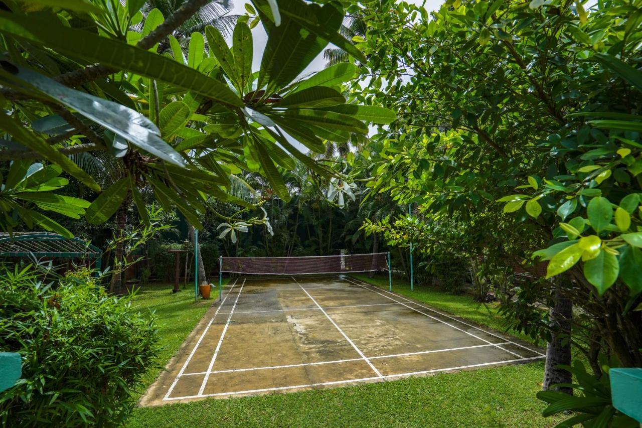 Fragrant Nature Backwater Resort & Ayurveda Spa Kollam Esterno foto