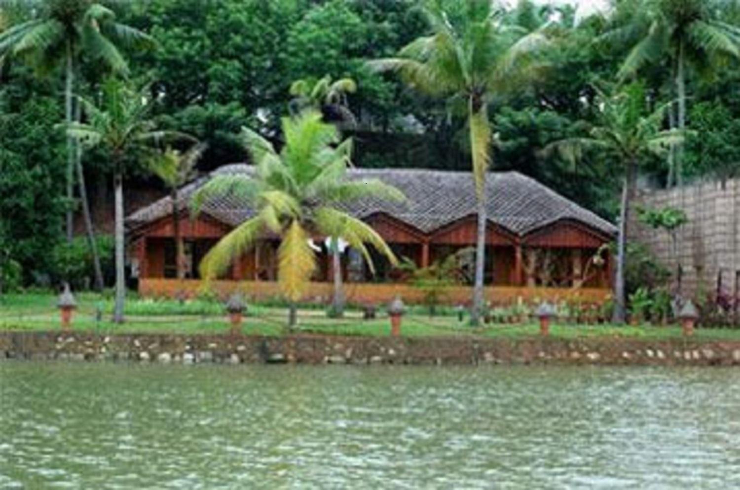 Fragrant Nature Backwater Resort & Ayurveda Spa Kollam Camera foto
